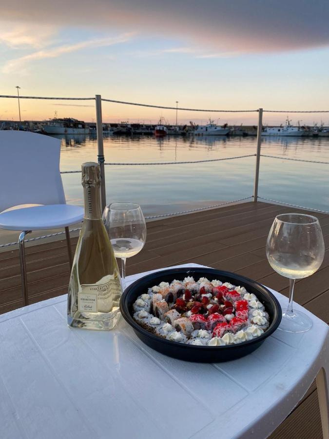 Aqua Resort Giulianova - Houseboat Experience מראה חיצוני תמונה